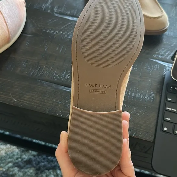 Cole Hahn Stassi Suede Penny Loafers in Biscuit Size 7B Cushioned Lining Preppy
