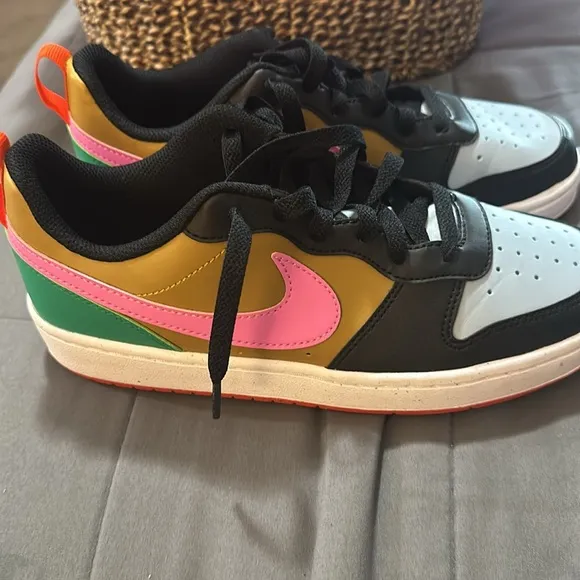 Colorful Low-Top Sneakers with Pink Swoosh