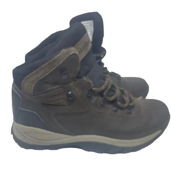 Columbia Brown Newton Ridge Plus Womens size 8.5 M Hiking Leather Boots