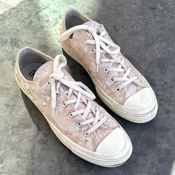 CONVERSE Embroidered Floral Sneakers Low Top Chuck Taylors Women's 10 or Mens 8