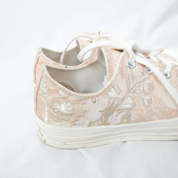 CONVERSE Embroidered Floral Sneakers Low Top Chuck Taylors Women's 10 or Mens 8