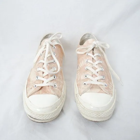 CONVERSE Embroidered Floral Sneakers Low Top Chuck Taylors Women's 10 or Mens 8