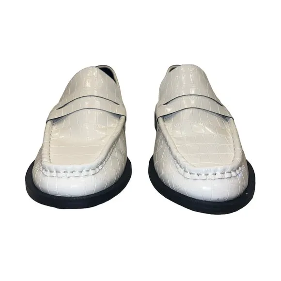 Cool &amp; Classic! NIB STEVE MADDEN Goodman White Croco Penny Loafers Size …