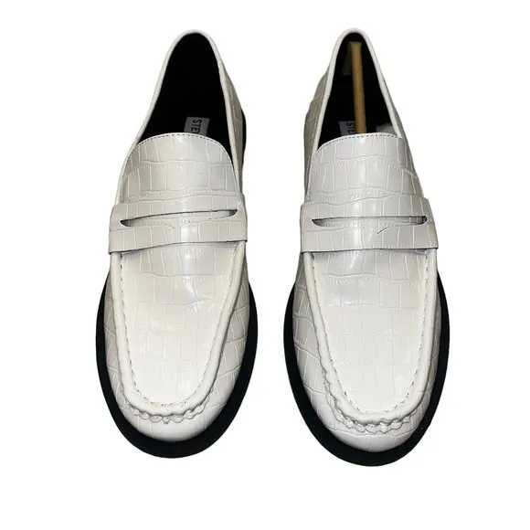Cool &amp; Classic! NIB STEVE MADDEN Goodman White Croco Penny Loafers Size …