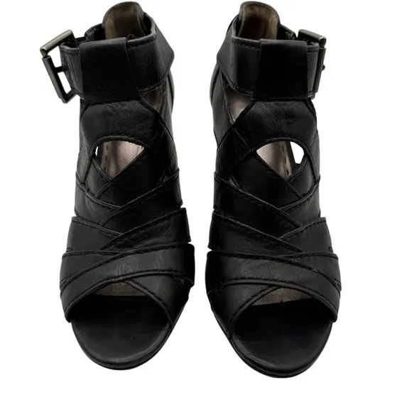 COPY - BLACK COACH Harah size 6.5 good to great condition