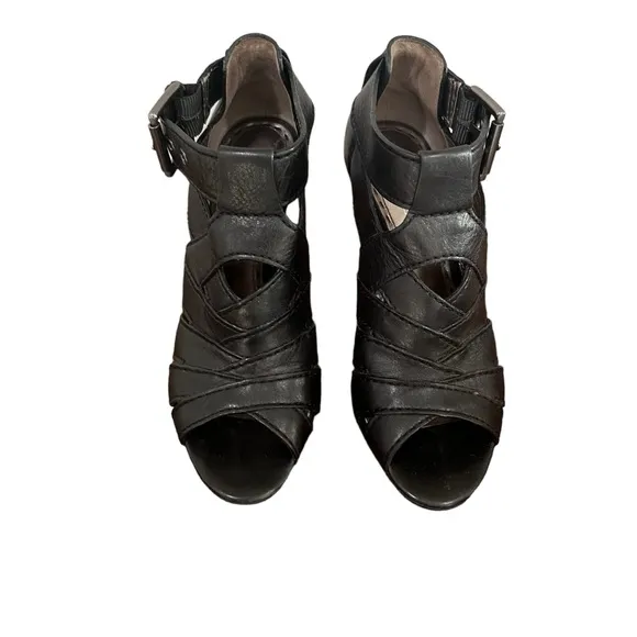 COPY - BLACK COACH Harah size 6.5 good to great condition