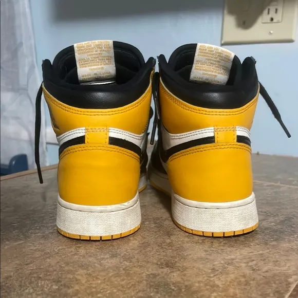 COPY - Nike Kids Jordan 1s “taxi yellow” (NO BOX)