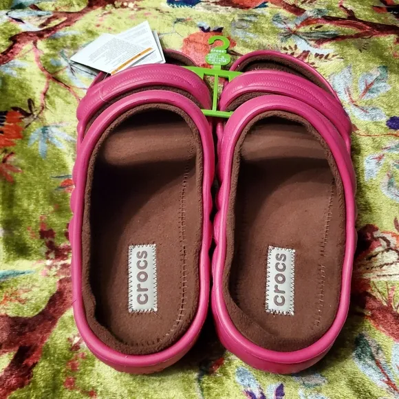 Crocs Cozzy Puffer Dragonfruit Pink Slide Sandals Women's SIZE 10