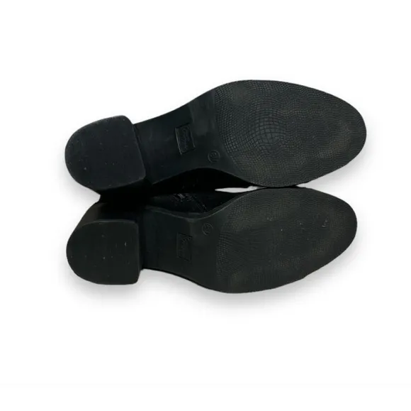 CROWN VINTAGE “Sunny” Black Suede Block Heel Ankle Boots