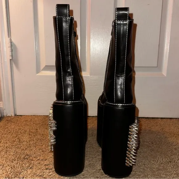Current Mood Dolls Kill ‘NEVER CENSORED’ OFF Platform Black Spiked Boots NEW 10