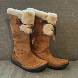 Cushe Waterproof Tan Suede Fleece Boots