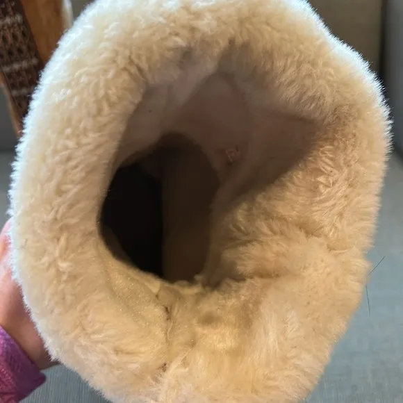 Cushe Waterproof Tan Suede Fleece Boots