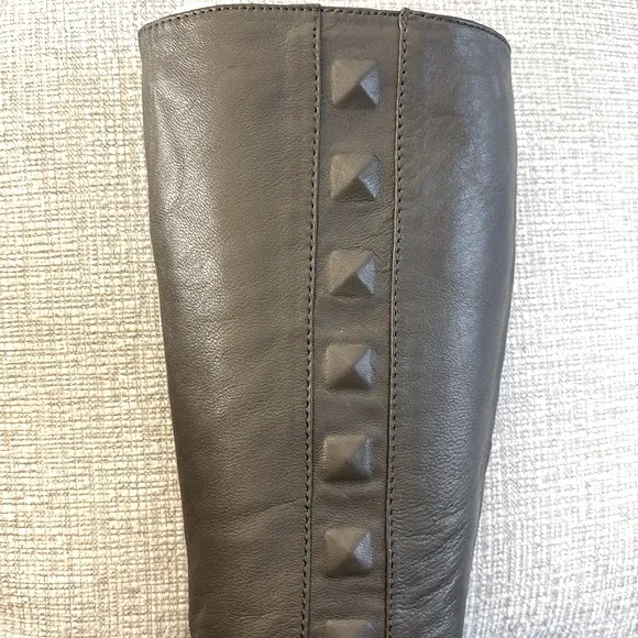 Cynthia Vincent Gray Leather Tall Boot Size 6.5