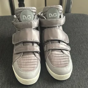 D&amp;G Silver High-Top Sneakers with Velcro Straps