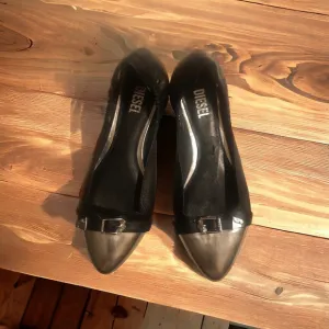 Diesel flats Black and silver size €40