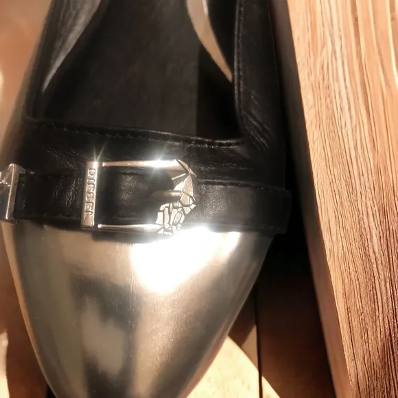 Diesel flats Black and silver size €40
