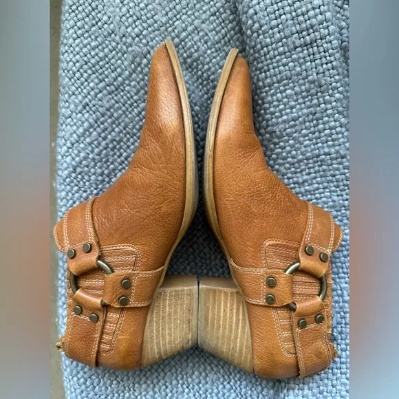 Dingo Kickback Women’s Ankle Boots 8.5