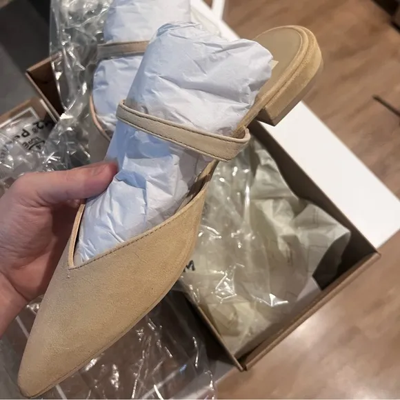 Dolce Vida Kanika Wide Flats Tan Suede