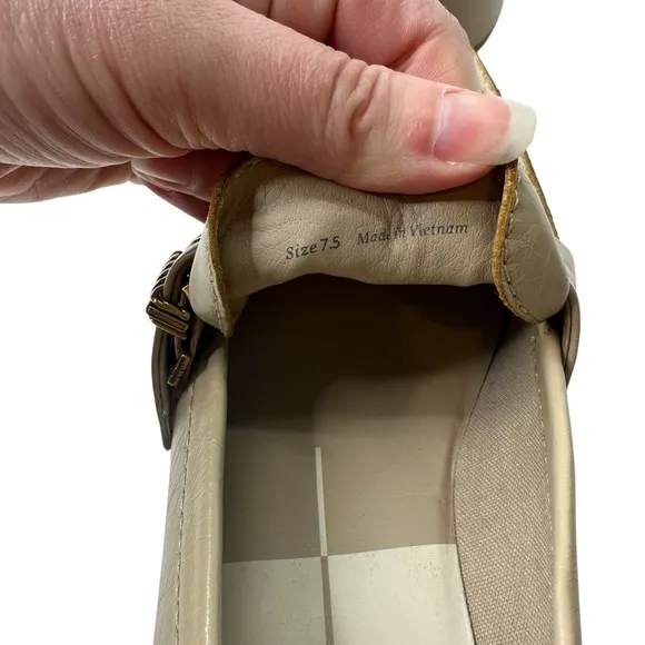 Dolce Vita Crinkle Patent leather yonder block heel loafers women’s 7.5 sesame