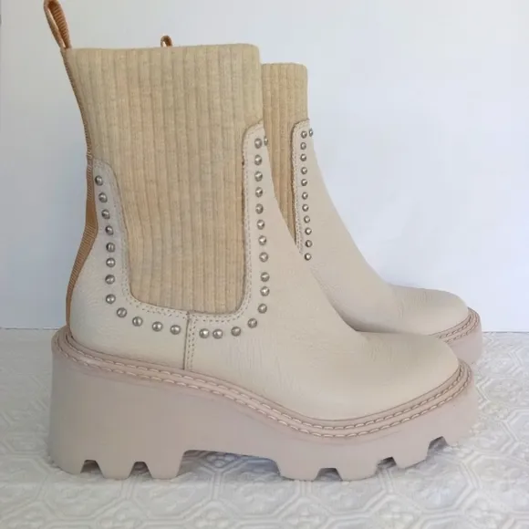 DOLCE VITA Hoven Stud H20 Women's Ivory Beige Leather Boots Size 5