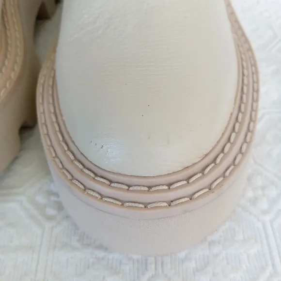DOLCE VITA Hoven Stud H20 Women's Ivory Beige Leather Boots Size 5