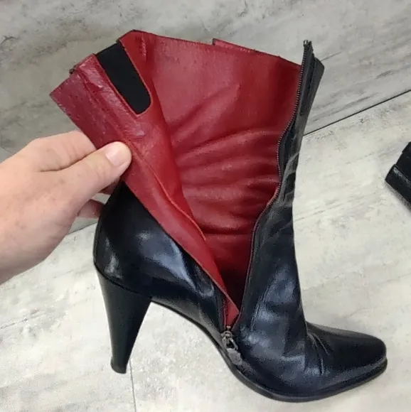Donald J. Plinar Black Italian Button Ankle Boots Red Sole Women's Size 9
