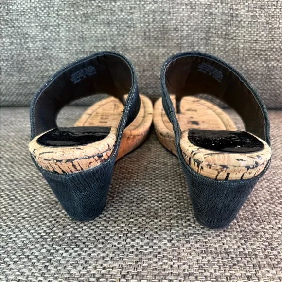 Donald Pliner “Malone” wedge. Size 8. Hardly worn!