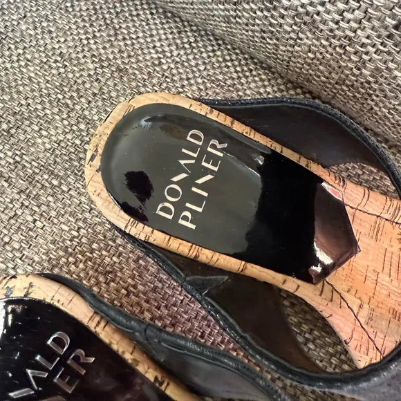 Donald Pliner “Malone” wedge. Size 8. Hardly worn!