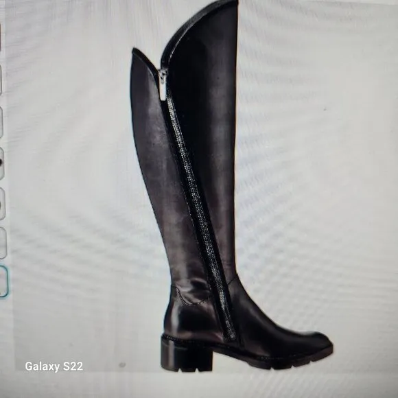 Donald Pliner Women's Soffie Black Leather Boots. NWOT. Size 5.5