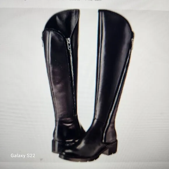 Donald Pliner Women's Soffie Black Leather Boots. NWOT. Size 5.5