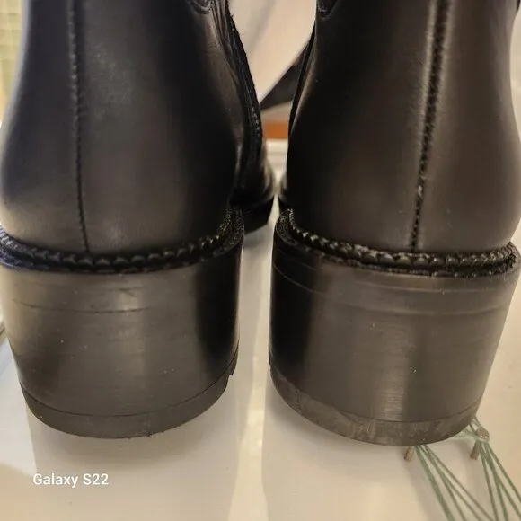 Donald Pliner Women's Soffie Black Leather Boots. NWOT. Size 5.5