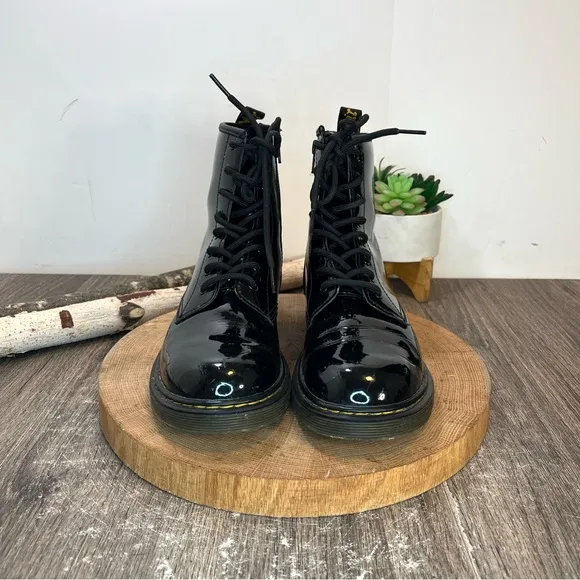 *Dr. Martens | 1450 Black Patent 8 Eye Boots Size 7L