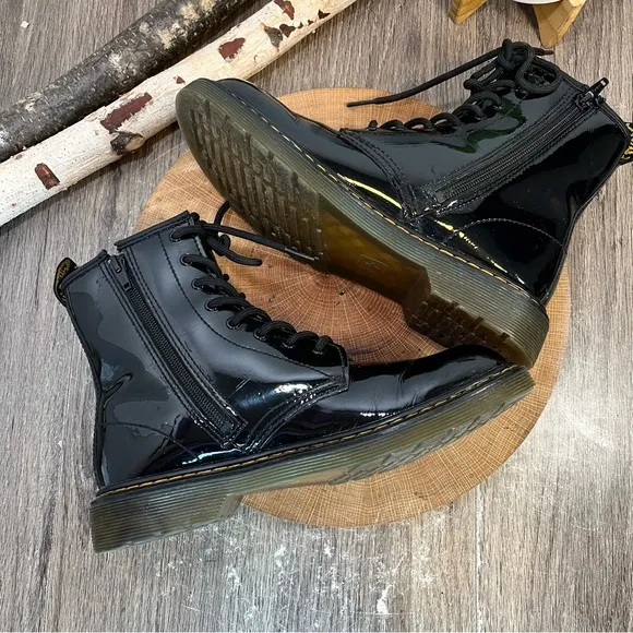 *Dr. Martens | 1450 Black Patent 8 Eye Boots Size 7L