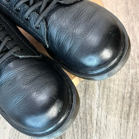 *Dr Martens | Black Pascal Soft Leather 8 Eye Boots Size 5