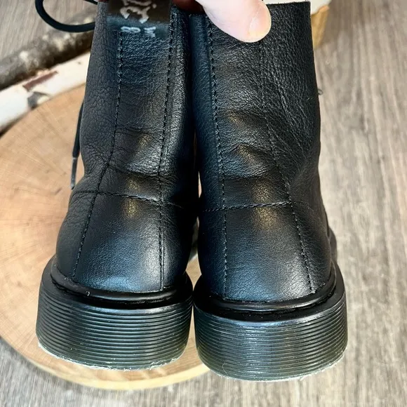 *Dr Martens | Black Pascal Soft Leather 8 Eye Boots Size 5