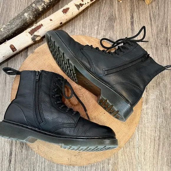 *Dr Martens | Black Pascal Soft Leather 8 Eye Boots Size 5