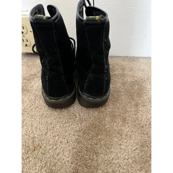 Dr. Martens black suede velvet leather lace up Boots Made in England size 7