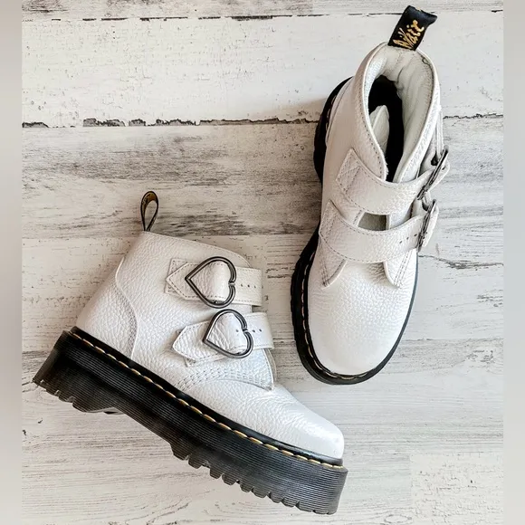 Dr. Martens Devon Heart Buckle White Leather Platform Women's Boots size 7