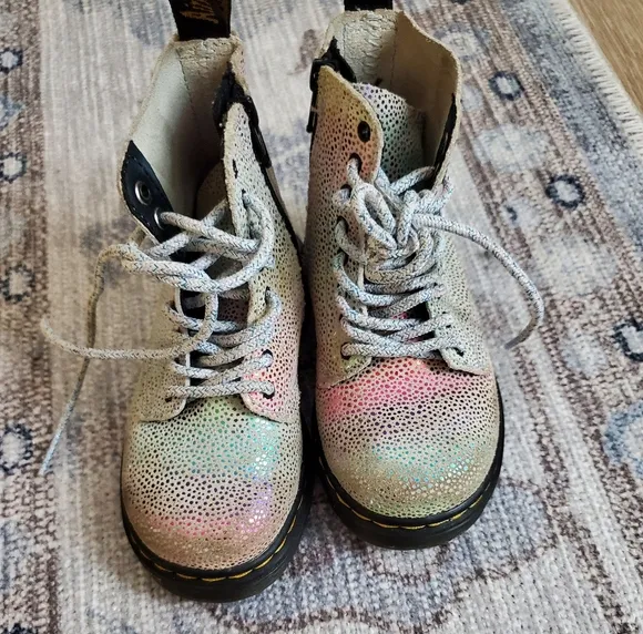 Dr. Martens Kids Pascal Iridescent Rainbow Boots sz7