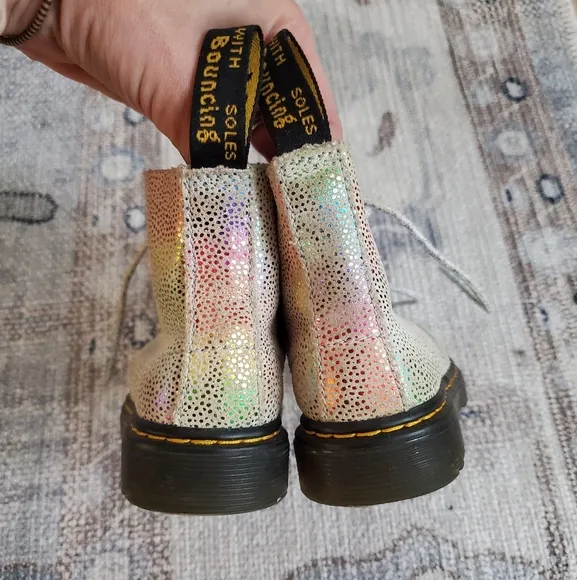 Dr. Martens Kids Pascal Iridescent Rainbow Boots sz7
