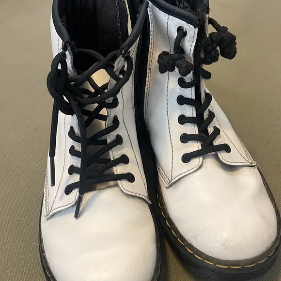 Dr. MARTENS  KIDS white/black color GIRL  Boots w zipper,  Size 3”