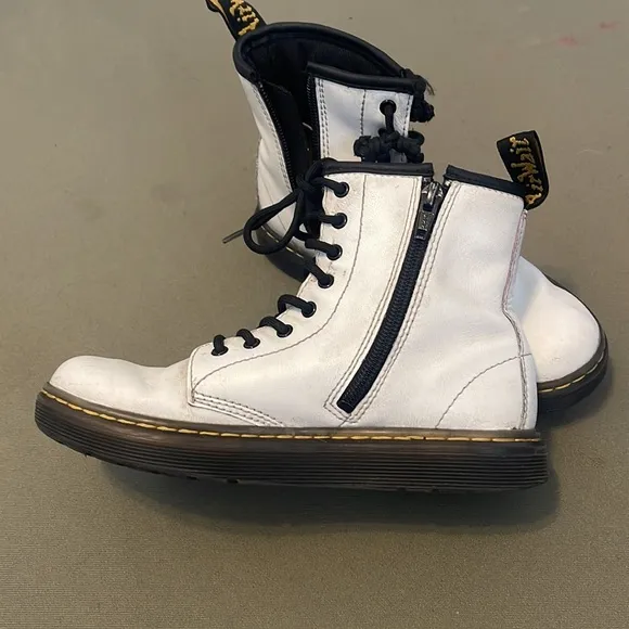 Dr. MARTENS  KIDS white/black color GIRL  Boots w zipper,  Size 3”