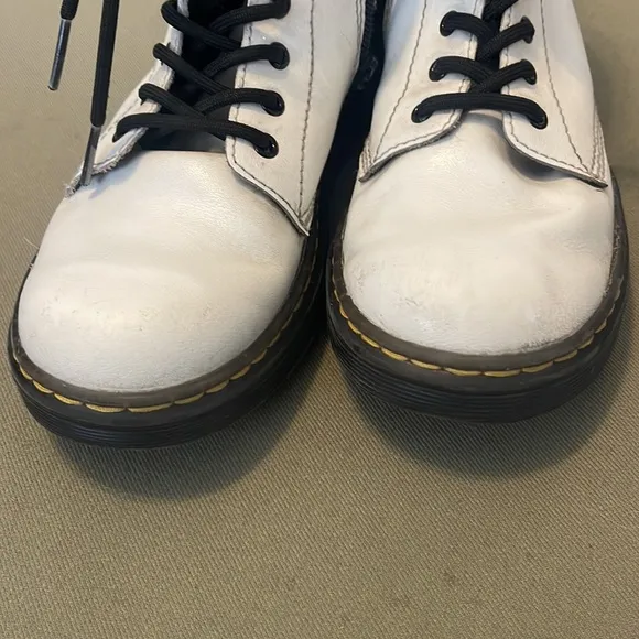Dr. MARTENS  KIDS white/black color GIRL  Boots w zipper,  Size 3”