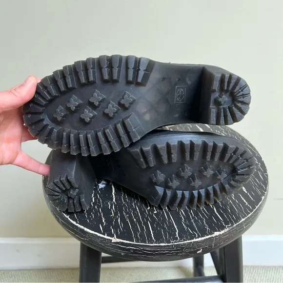 Dr. Martens Magdalena Boots