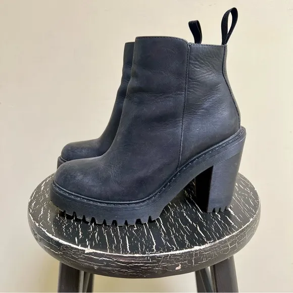 Dr. Martens Magdalena Boots