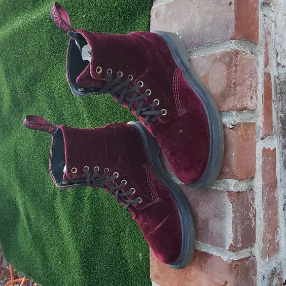 Dr Martens Womens Page Cherry Red Velvet Boots Size 8 Biker Punk Festival