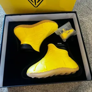 Duck Boat Yellow Sneakers