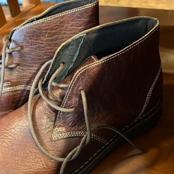 Duluth Trading Co. Men’s 12 W Chukka Boots.
