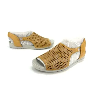 EARTH &quot;LINDEN LAVEEN&quot; AMBER YELLOW LEATHER SLINGBACK LASER CUT FLAT SANDALS🆕