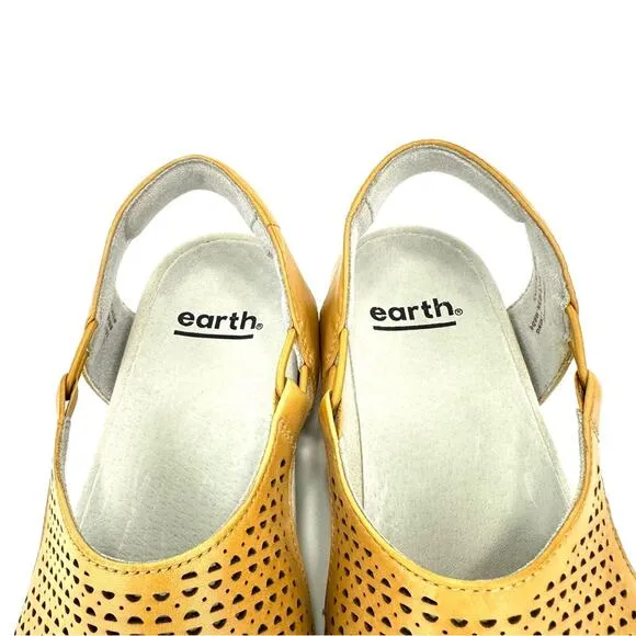 EARTH &quot;LINDEN LAVEEN&quot; AMBER YELLOW LEATHER SLINGBACK LASER CUT FLAT SANDALS🆕